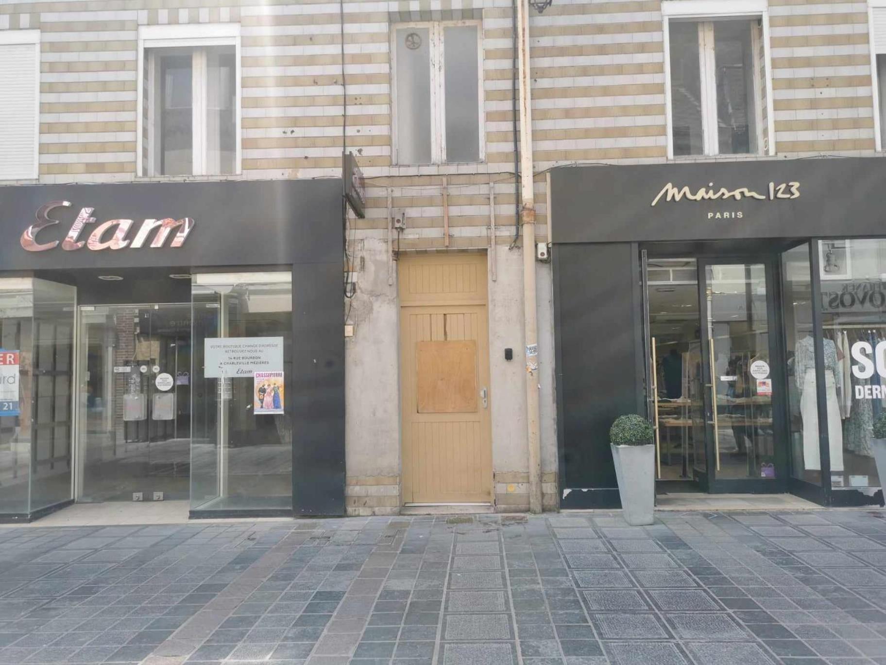 Charleville-MézièresLe Bourbon Hypercentre公寓 外观 照片